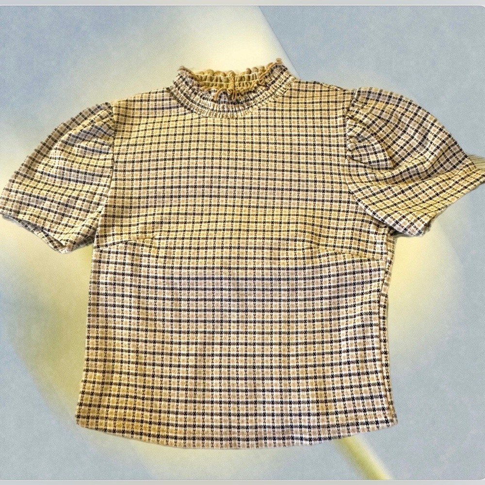 Forever 21 Yellow/White/Black Plaid Top w/ Ruffled Neck & Puff Sleeves- Size S